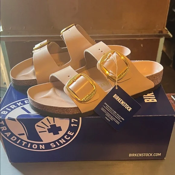 BIRKENSTOCK ARIZONA BIG BUCKLE HIGH SHINE NEW BEIGE SIZE 9 WOMENS - Picture 3 of 13